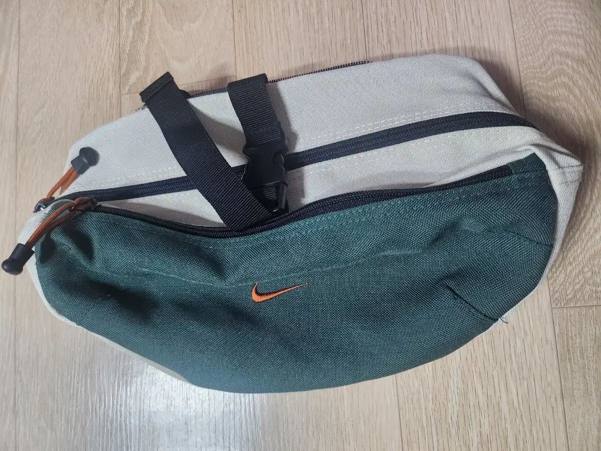 NIKE スリングバッグ Amazon.co.jp: Nike ユニ 10L リサイクルメッシュスリングバッグ