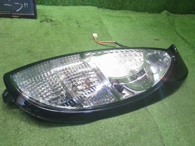 右テールライト