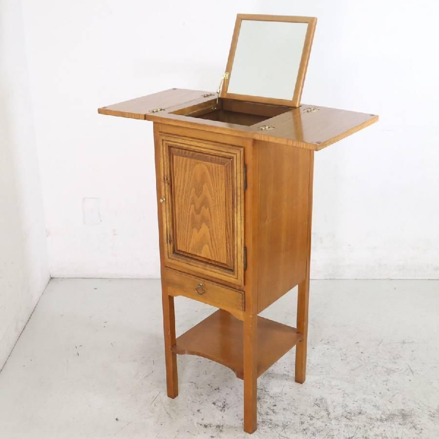 アクセサリーキャビネット