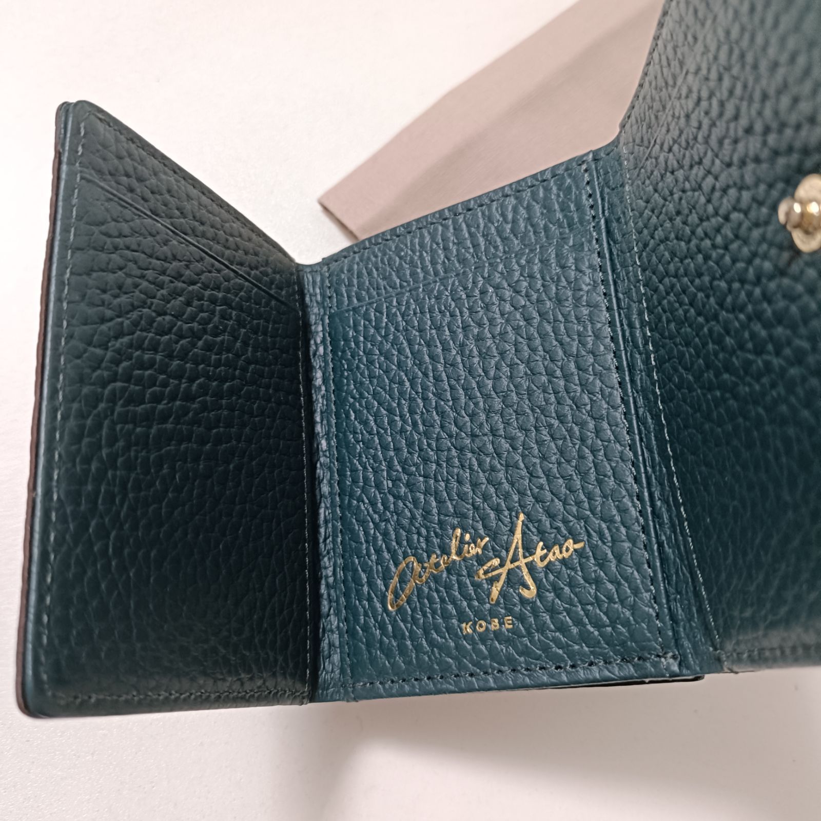 ★美品★  アタオ　ワルツ　ボタニカルグリーン　三つ折り財布 限定「ボタニカルシリーズ」(slimo(スリモ)／limo(リモ)／waltz(ワルツ