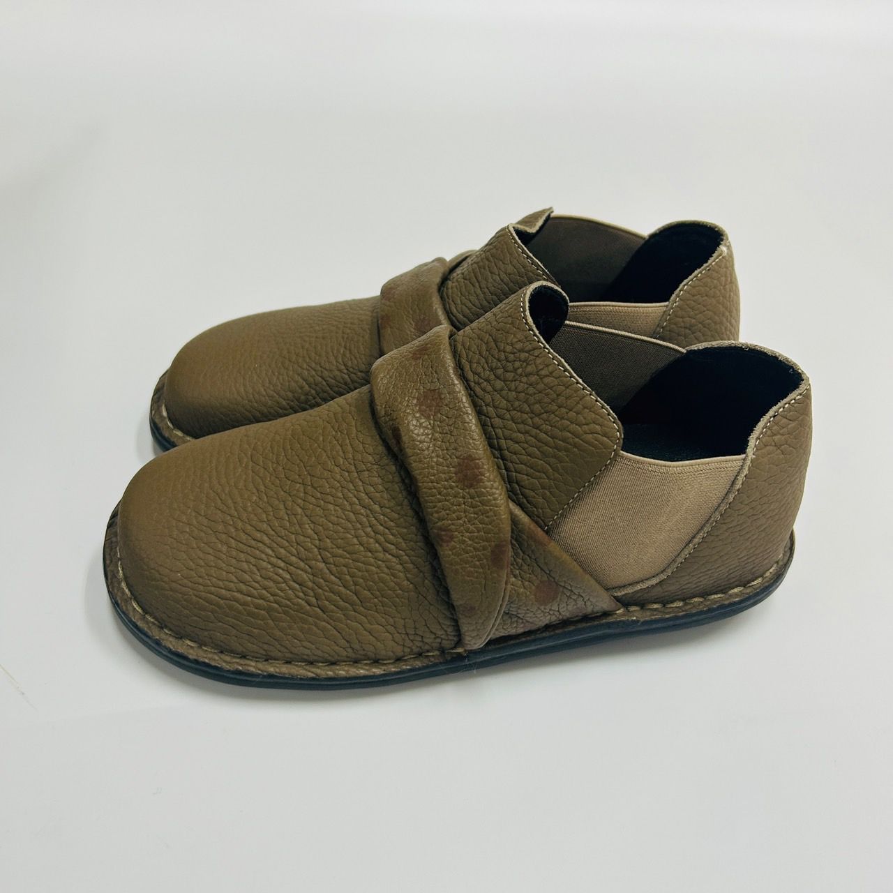 慈雨 22 ブラウン系 シューズ ローファー センソユニコ 靴 ドット柄