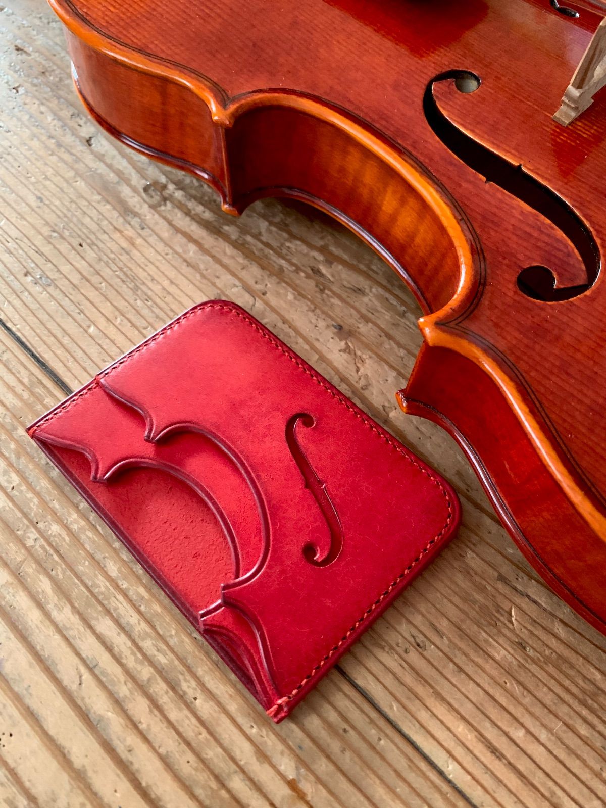 手縫いで創った革のパスケース Sirius - Topolino 591