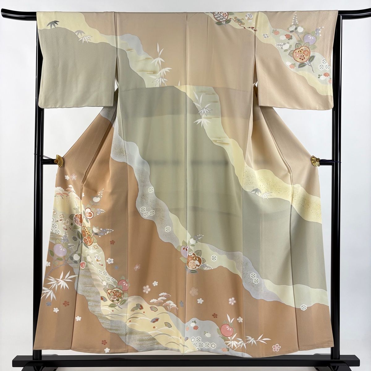 訪問着 身丈154cm 裄丈65cm M 袷 橘 宝尽くし 金彩 染め分け 薄茶色 正絹 秀品 一つ紋