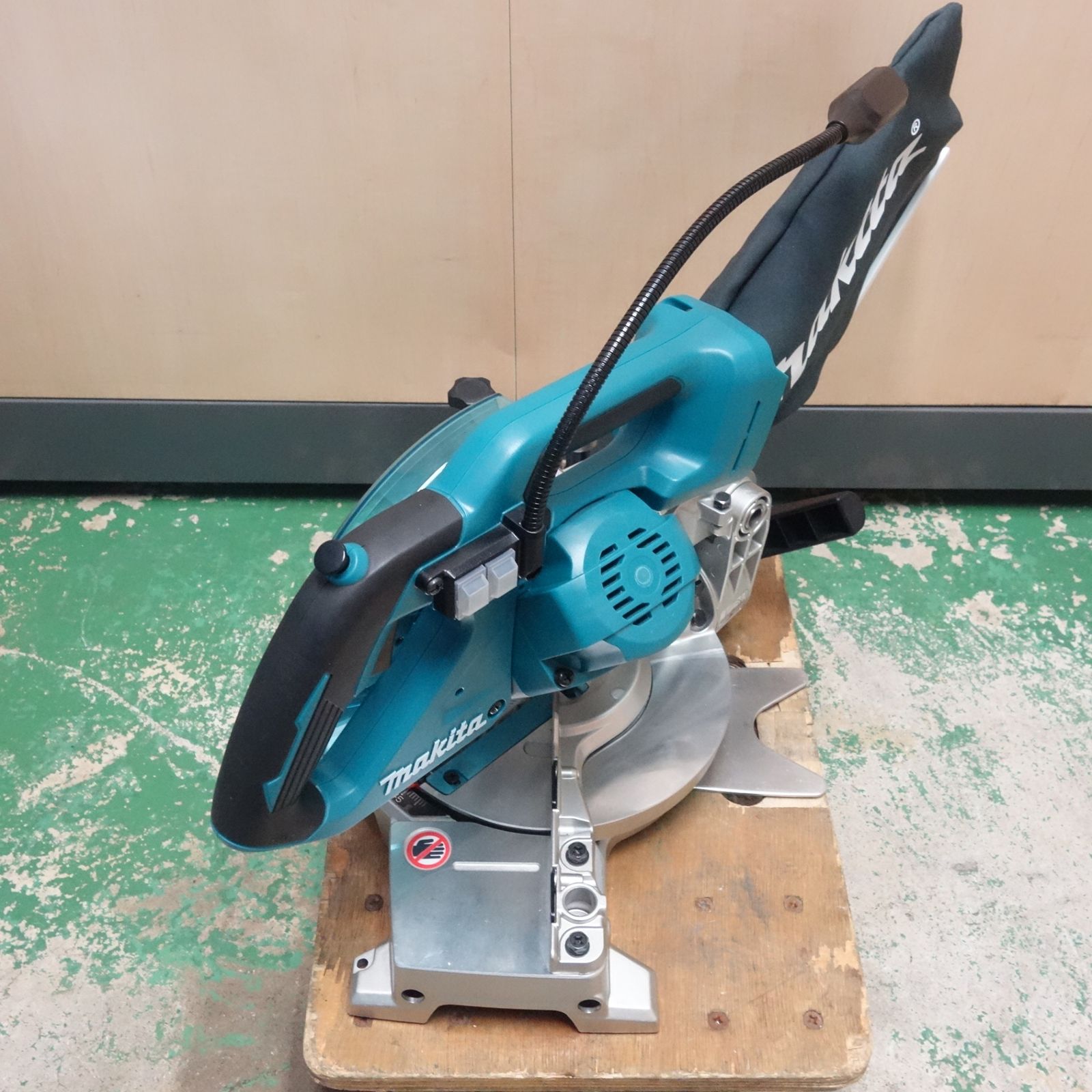 Makita 卓上マルノコ 18V本体のみ 【公式通販】