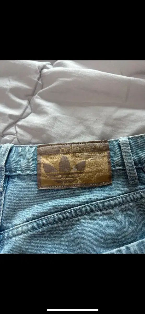 adidasデニムセットアップ adidas Originals ラインストーン装飾デニム