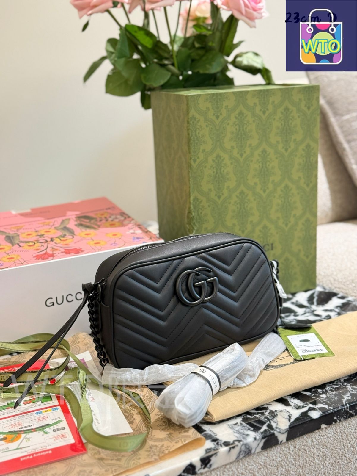 今日特価】Gucci GG Marmont Small Chain Shoulder Bag in Black