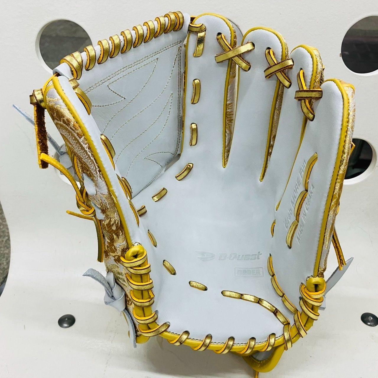 ディークエスト D-Quest プレミアムオーダーモデル 硬式用 投手用