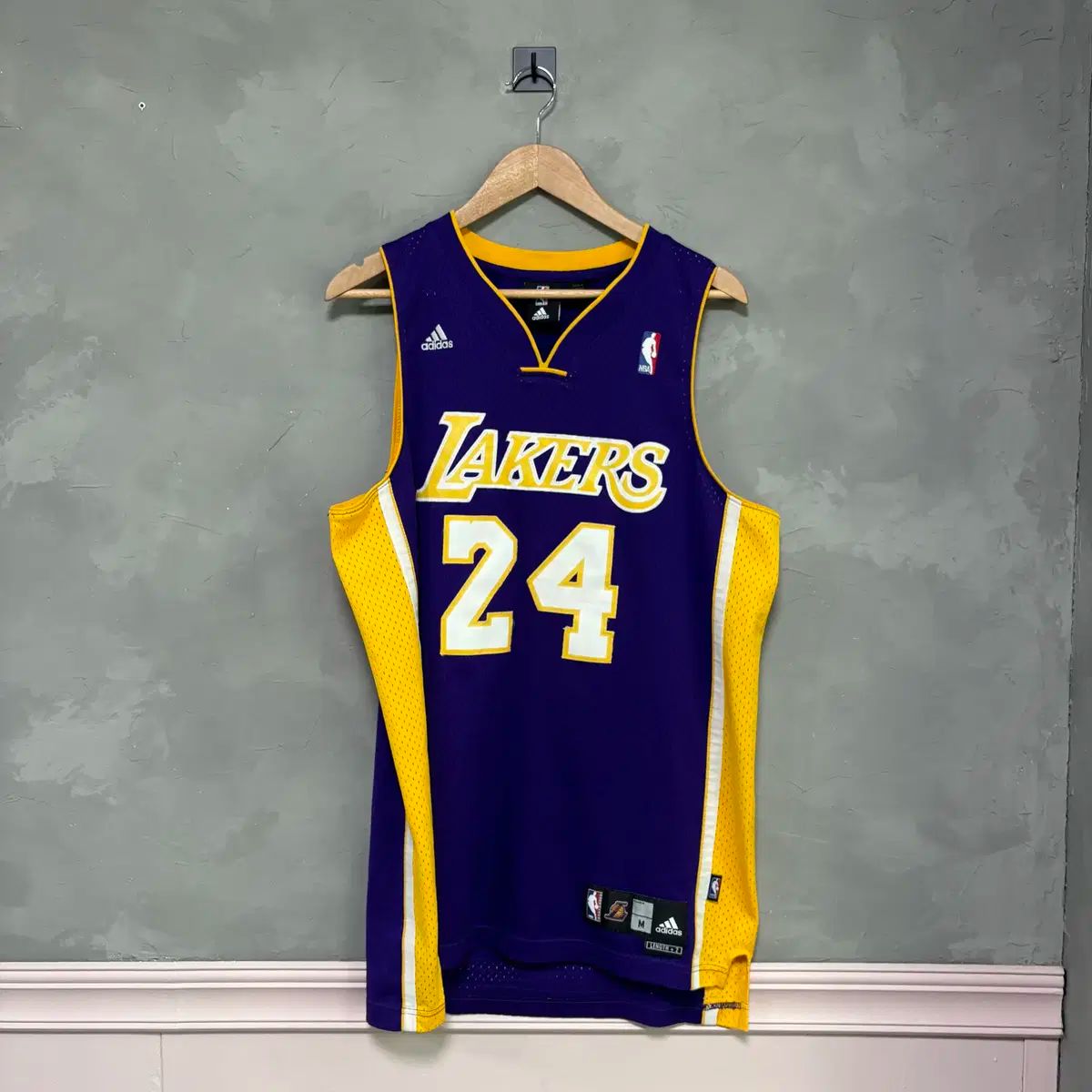 adidas アディダス NBA LA Lakers コービー ブライアント Swingman スウィングマン ジャージ 半袖