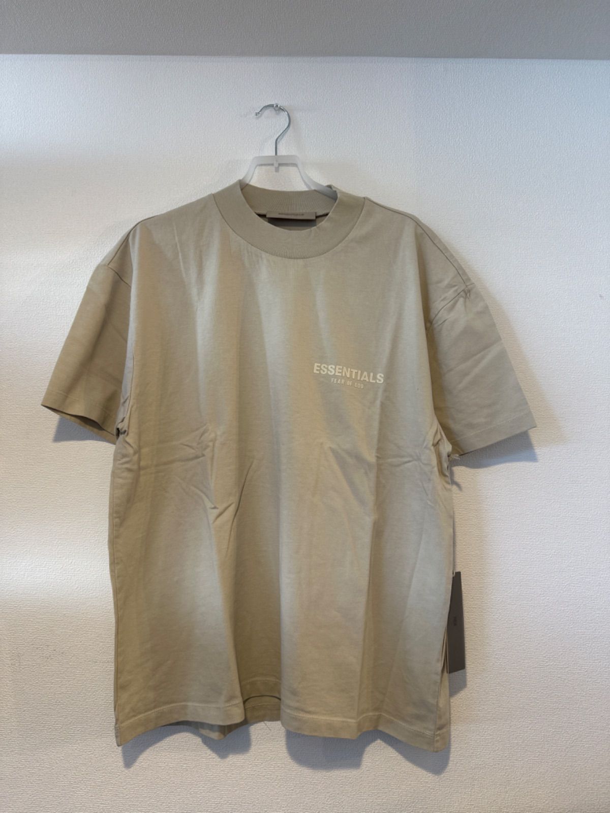 【新品未使用】ESSENTIALS エッセンシャルズ メンズ Tシャツ FEAR OF GOD 0373 T-SHIRT WHEAT S M