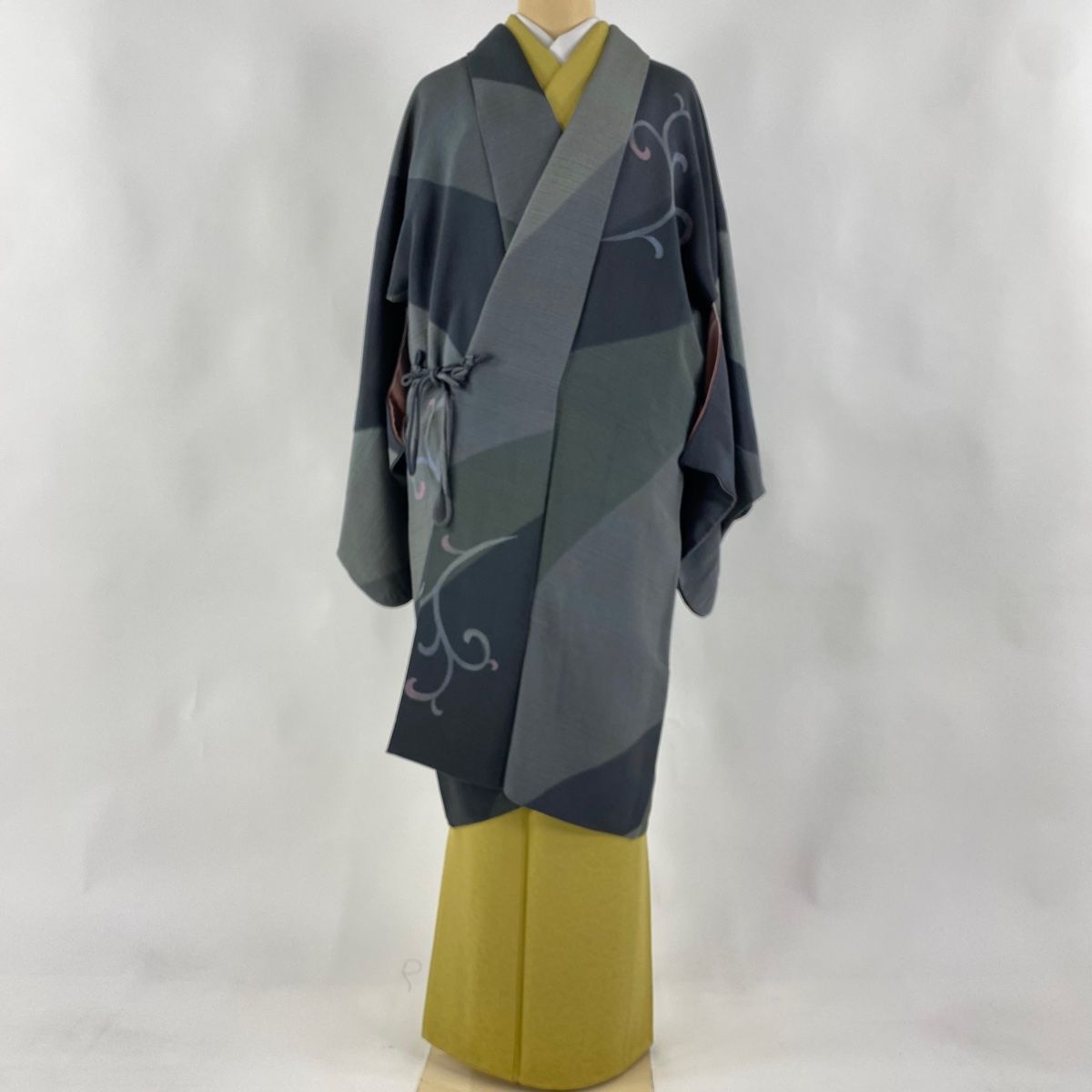 道中着 身丈104cm 裄丈67cm M 和装コート 唐草 幾何学模様 灰緑 正絹  