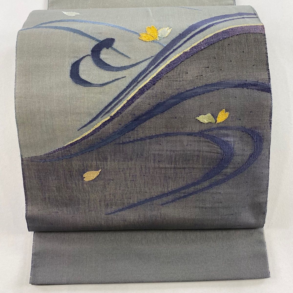 袋帯 秀品 鈴乃屋 流水 花 金糸 青灰色 お太鼓柄 正絹 【中古