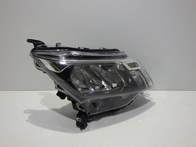 比較的 コーティング加工済 M900A M910A ルーミー トール 後期 右ヘッドライト LED W6249 N4 250422041