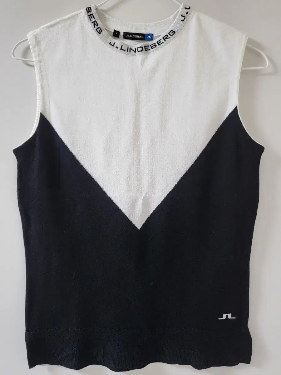 J.LINDEBERG(J.リンドバーグ) オファー スモール ベスト Jリンドバーグ