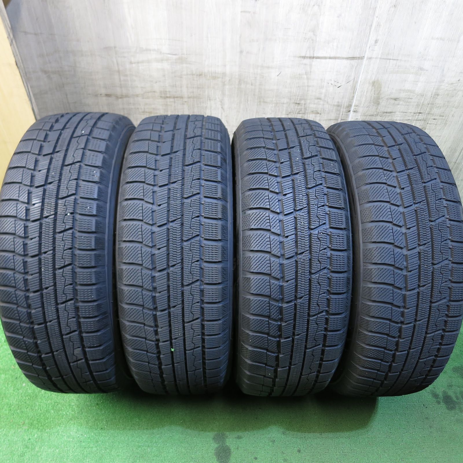 送料無料]バリ溝！キレイ！9分☆スタッドレス 215/60R17 トーヨー ウインター トランパス TX VELVA KEVIN weds ヴェルヴァ  17インチ PCD114.3/5H☆3061207Hス - メルカリ