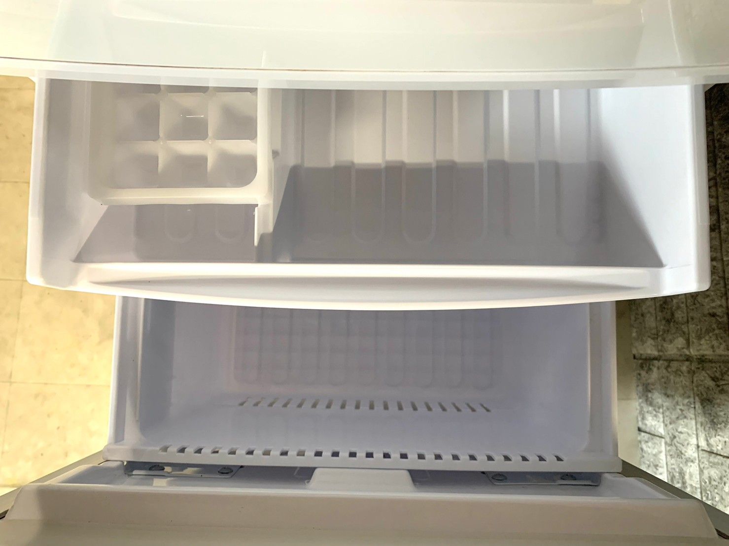 送料無料☆3か月保証付き☆冷凍冷蔵庫☆2017年☆SHARP☆SJ-C17D-W☆R