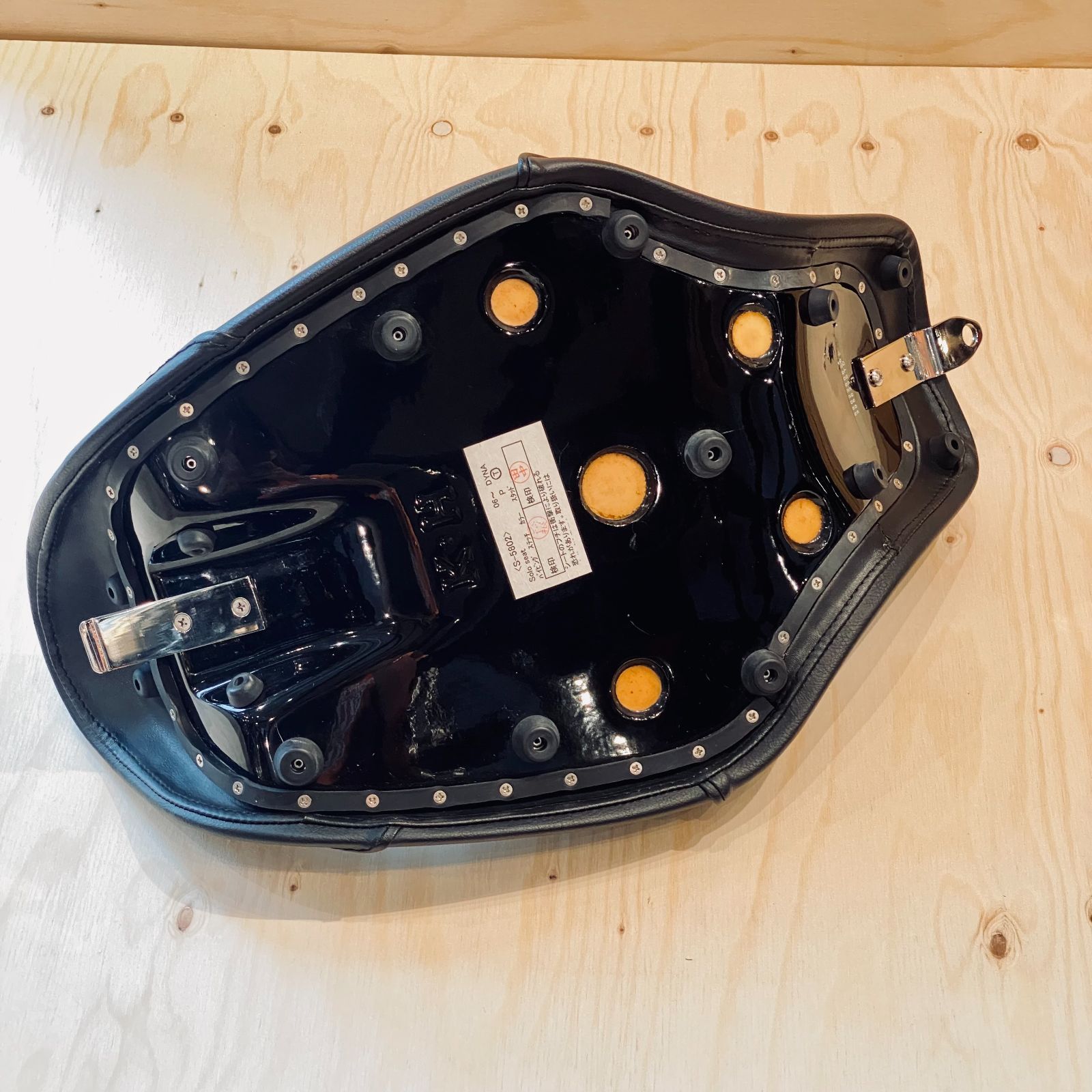 K&H ソロタックシート ハーレーダビッドソン ダイナ2006ー2017 DYNA