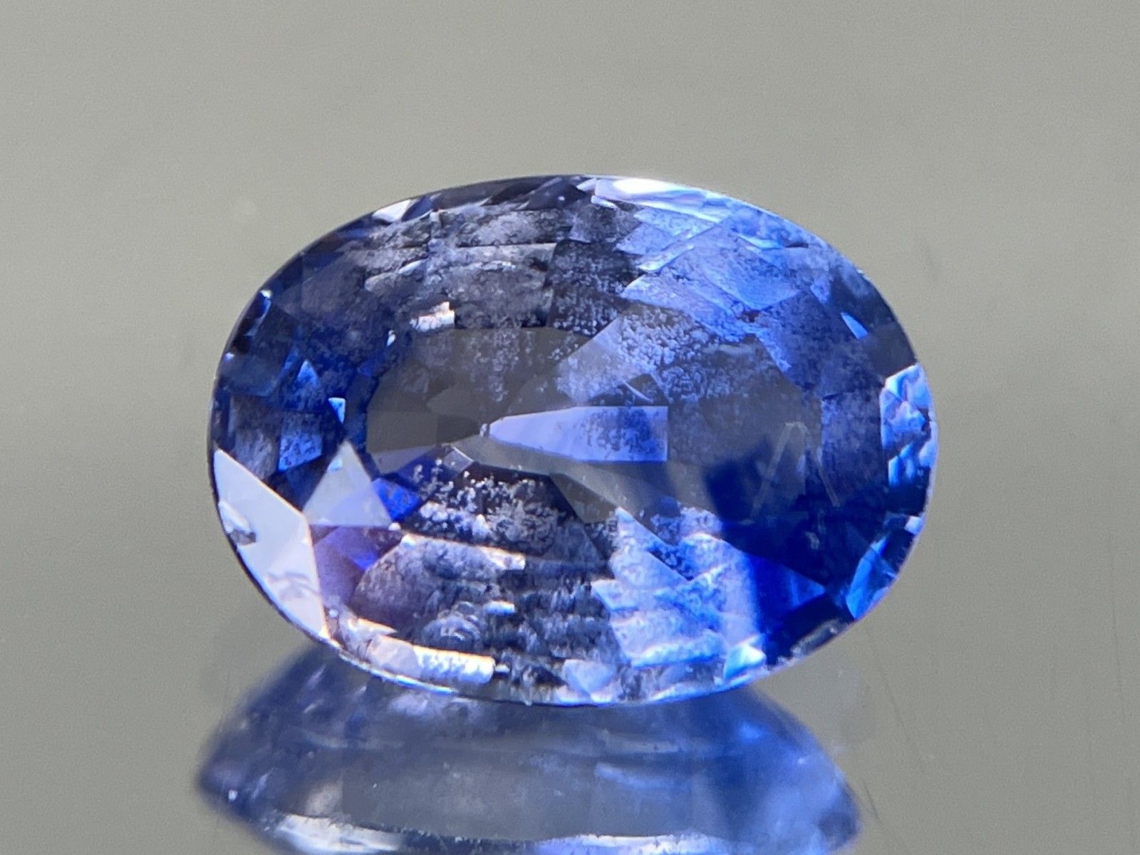 サファイア 1.732ct 宝石ソーティング付き 8.4㎜×6.2㎜×3.5