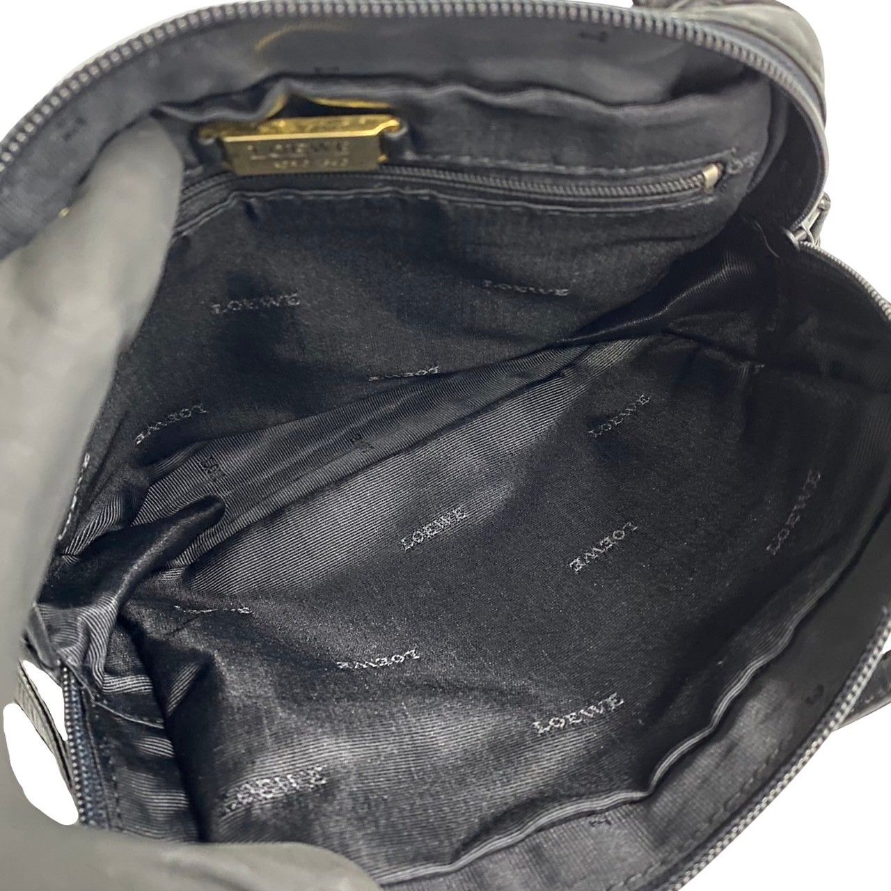 極 美品 希少品 LOEWE ロエベ アナグラム ロゴ 刻印 レザー 本革 セミ