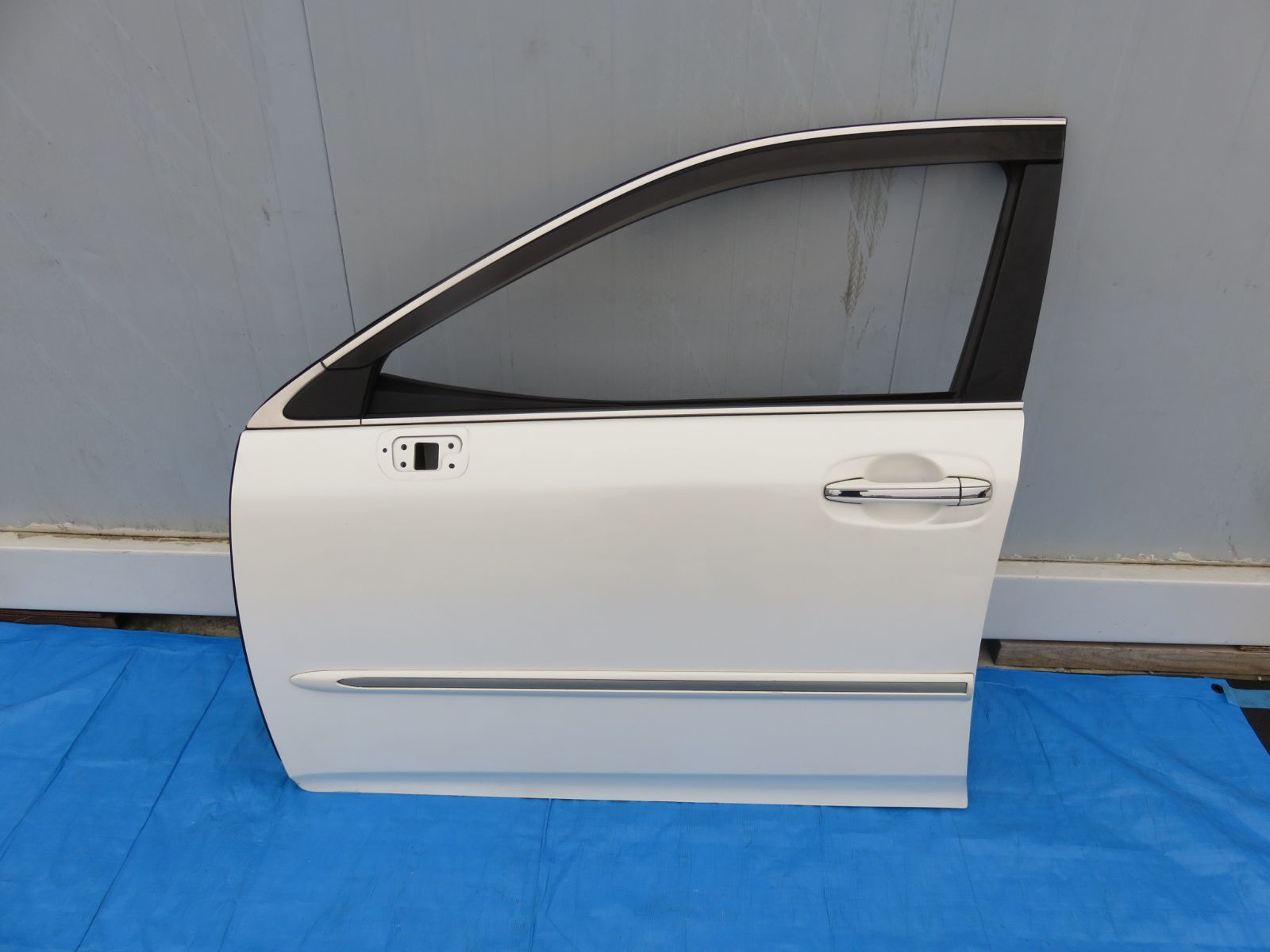 SFC2824 トヨタ GRS200 GRS202 GRS204 クラウン アスリート 純正 左フロントドア 助手席 左前ドア PWスイッチ 内張り付