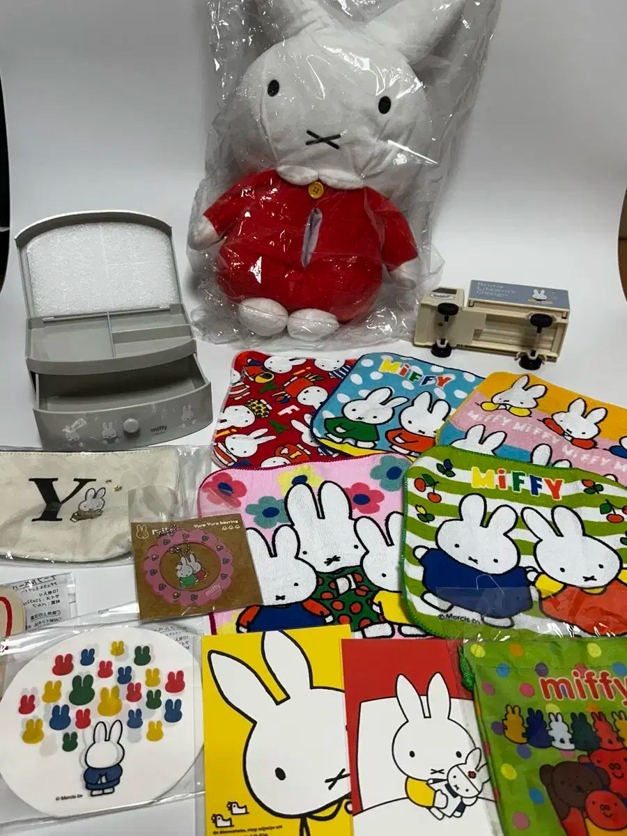 ミッフィー いちごグッズ まとめ売り 再販決定】ミッフィー×いちごの