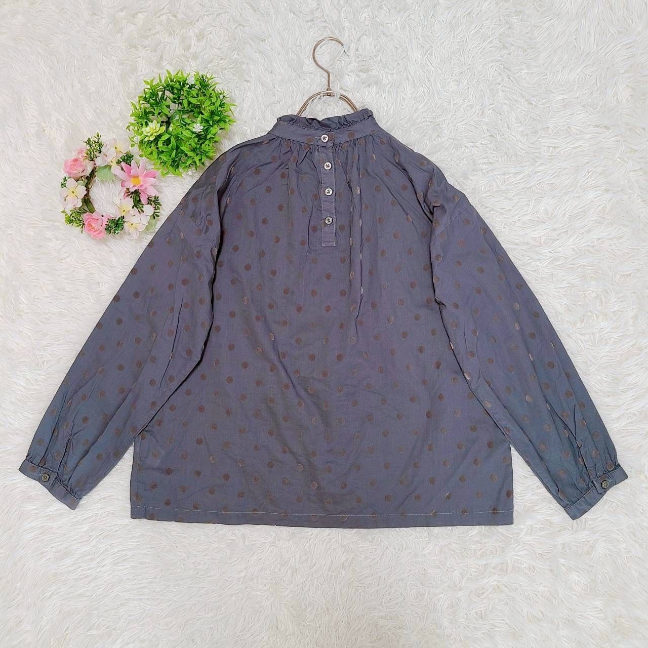 サンバレー】 ドット柄カットソー フリルスタンドネック (M) グレー系 