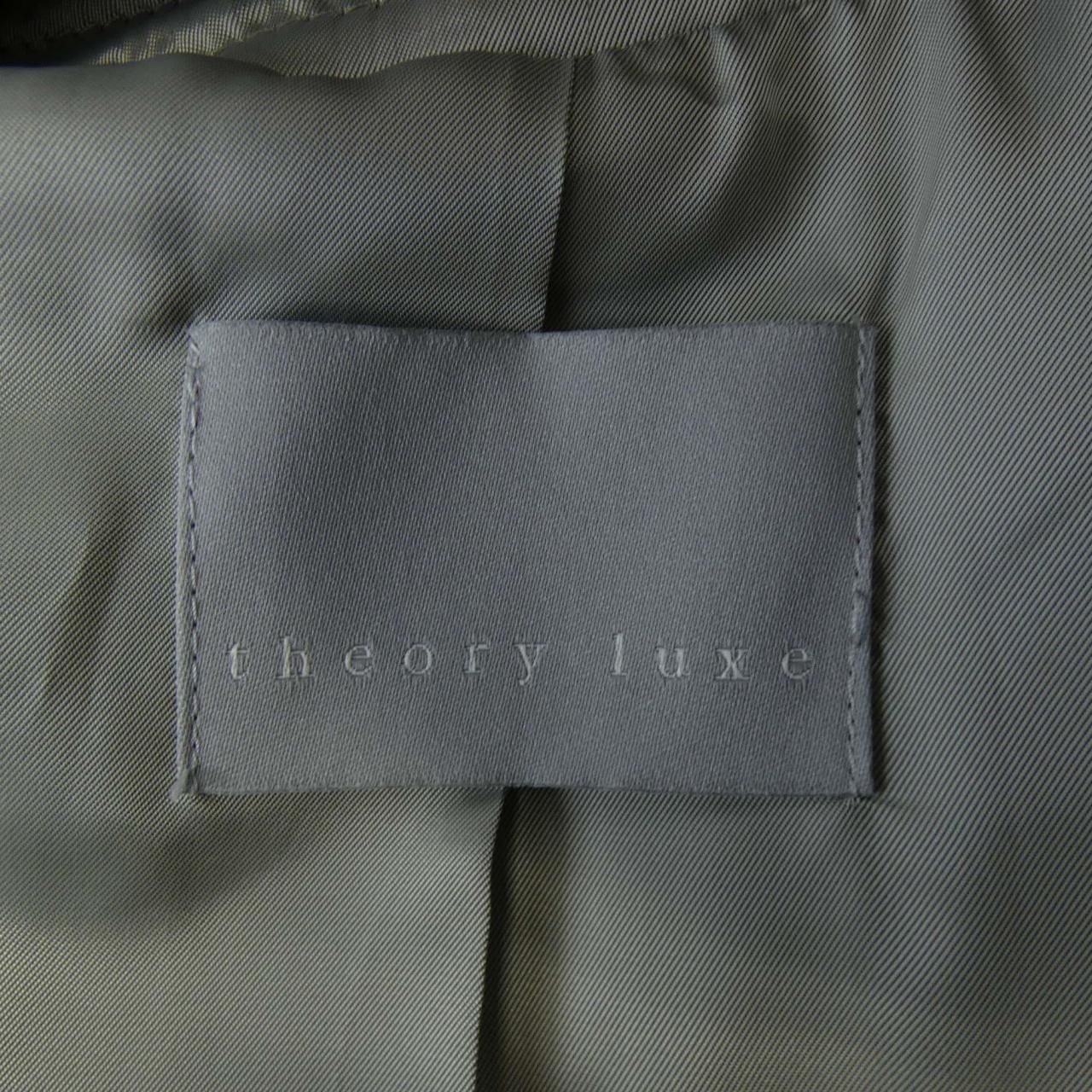 Theory luxe