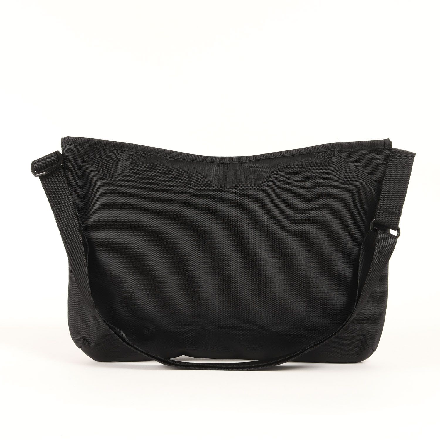 【史上最も激安】 THE NORTH FACE ノースフェイス バッグ ブラック 黒 現行モデル シャトルショルダーポーチ バッグ Shuttle Shoulder Pouch ブランド カバン メンズ 【保障できる！】