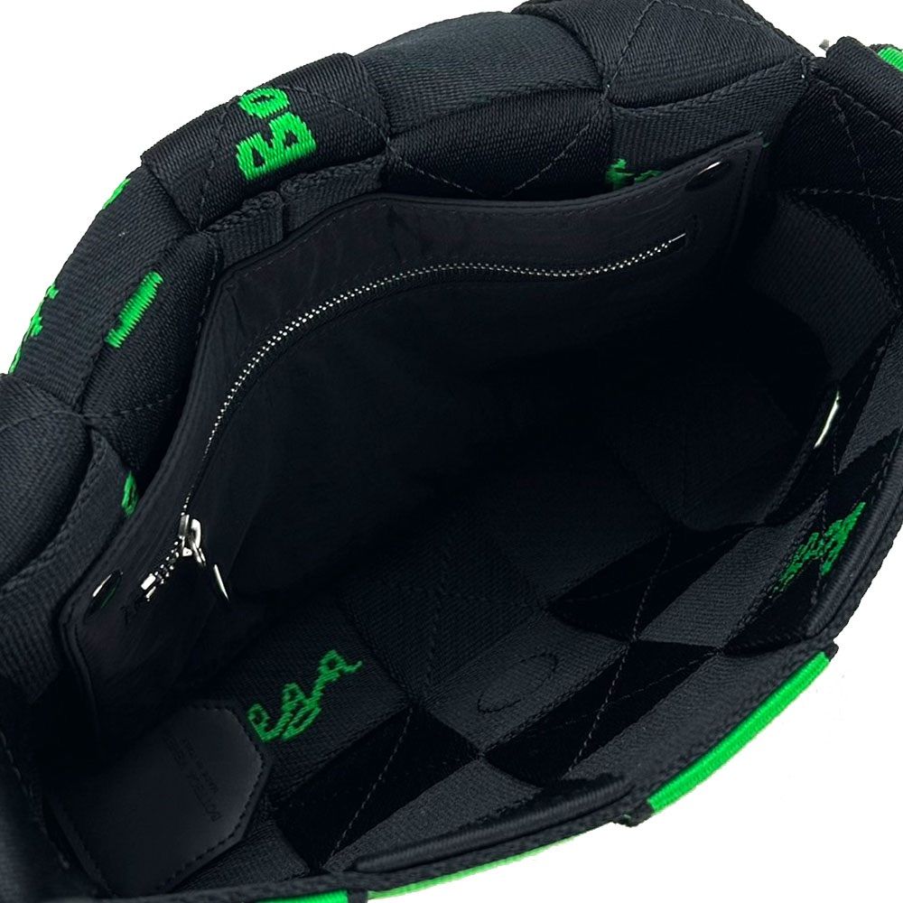 ボッテガヴェネタ カセット バイカラー ショルダーバッグ ブラック グリーン ボッテガヴェネタ ミニカセット レザー ショルダーバッグ