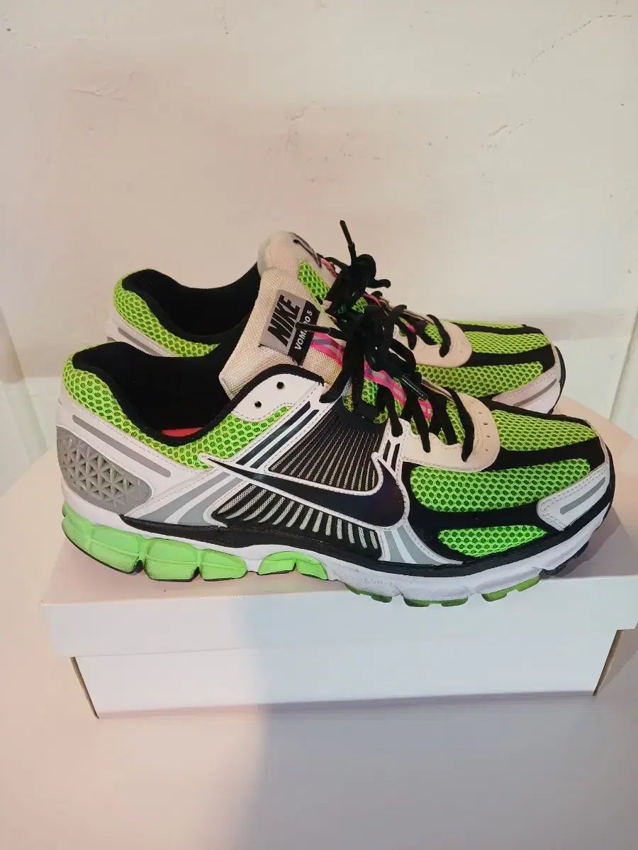 ズーム ボメロ 5 電気 グリーン 280 NIKE ナイキ