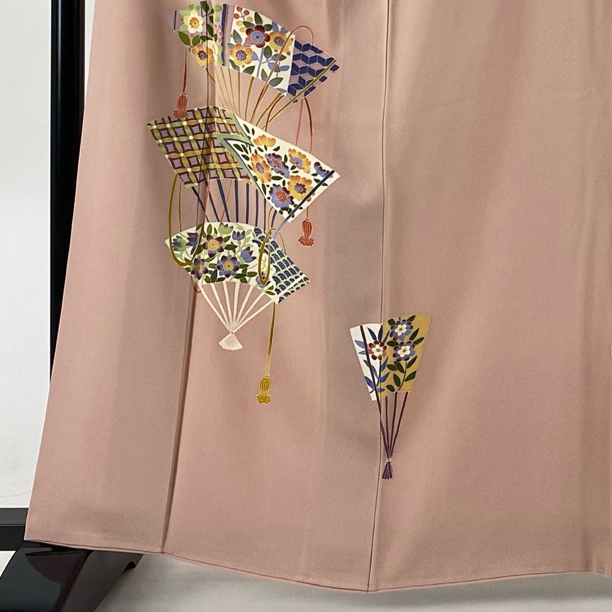 付下げ 身丈163cm 裄丈66.5cm M 袷 押田正義 落款 扇 ピンク 正絹 美品  