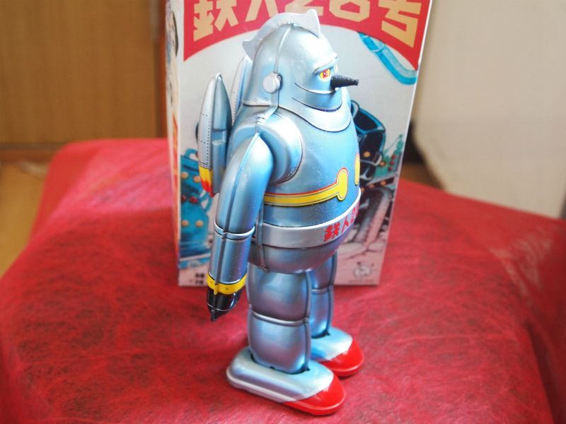 少年の心を持ったあなたに！ 500体限定「鉄人28号No.1」2001年の復刻