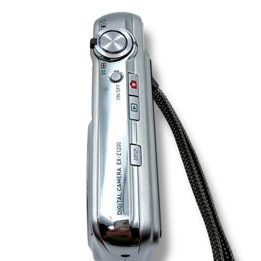 127】良品ー可品！CASIO EX-Z1200 デジタルカメラ シルバー系 - メルカリ