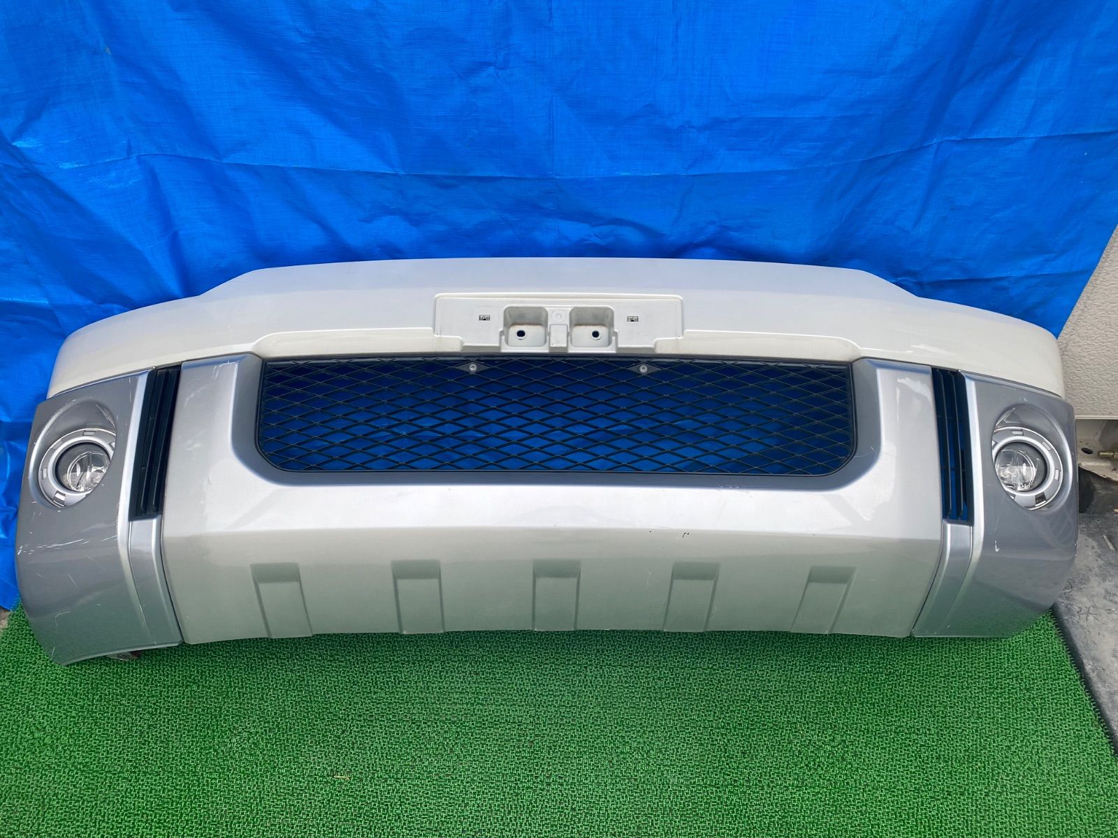三菱 デリカ CV2W フロントバンパー