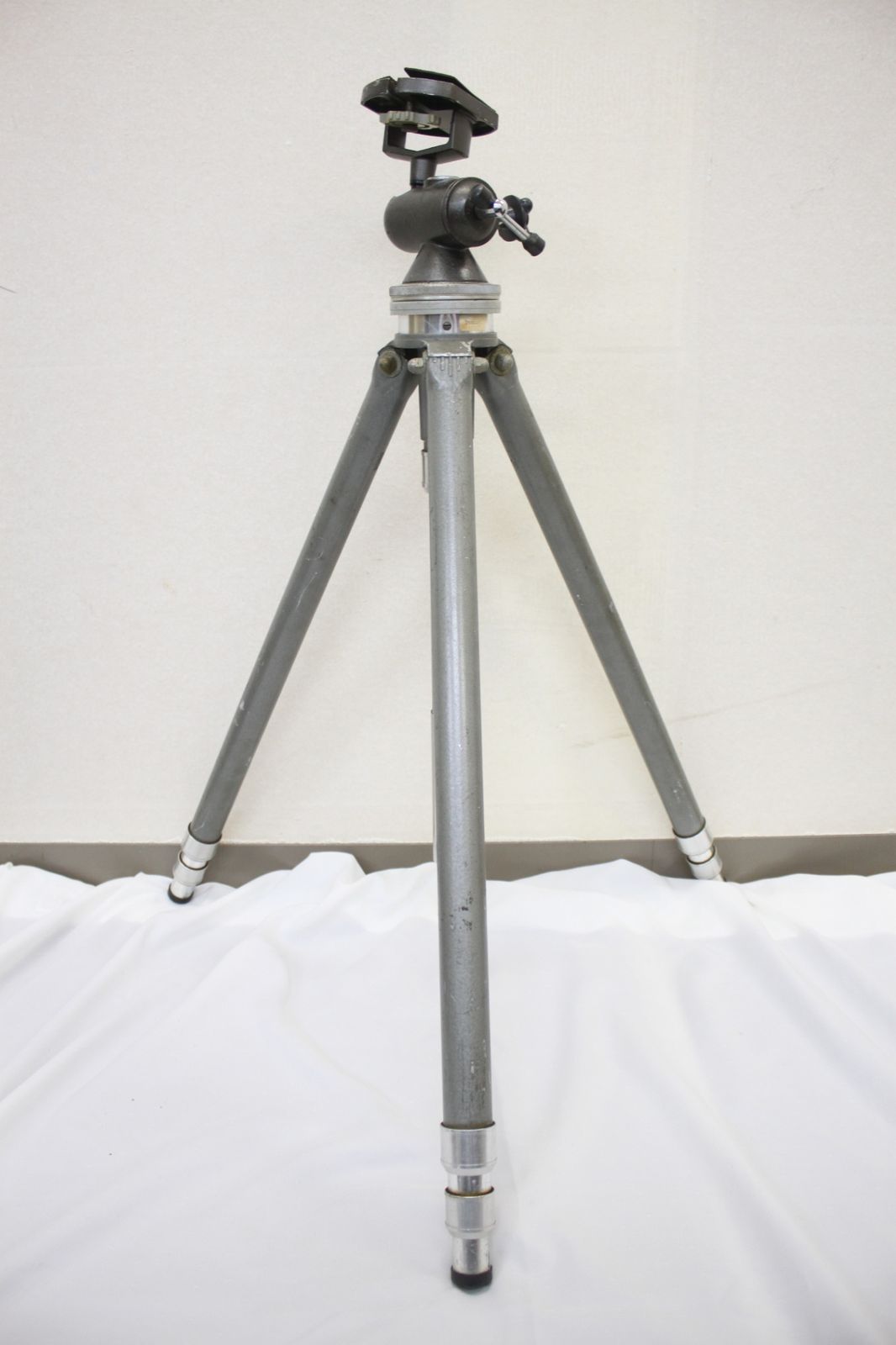返品保証 ジッツォ GITZO CREMAILLERE 三脚 M5381