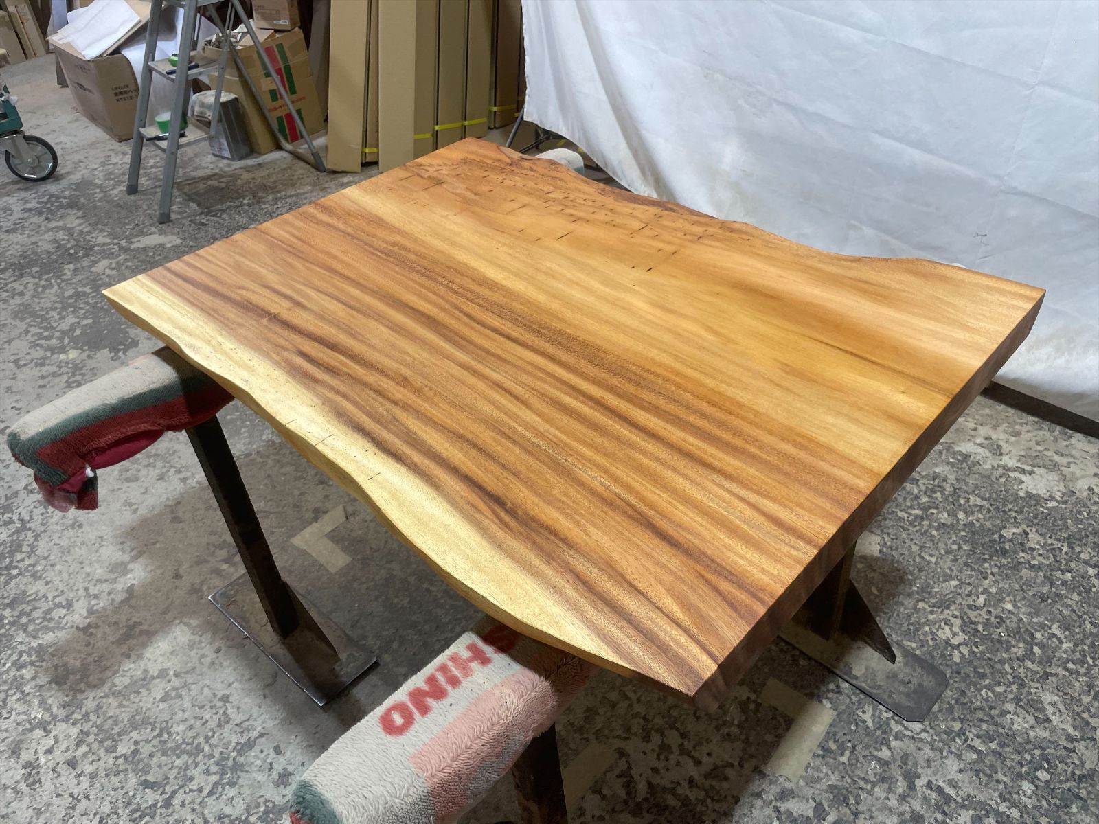 品質100％ 保証！ モンキーポッド9269 一枚板無垢 乾燥材 1100ｘ730-730ｘ62mm カウンター センターテーブル ダイニングテーブル