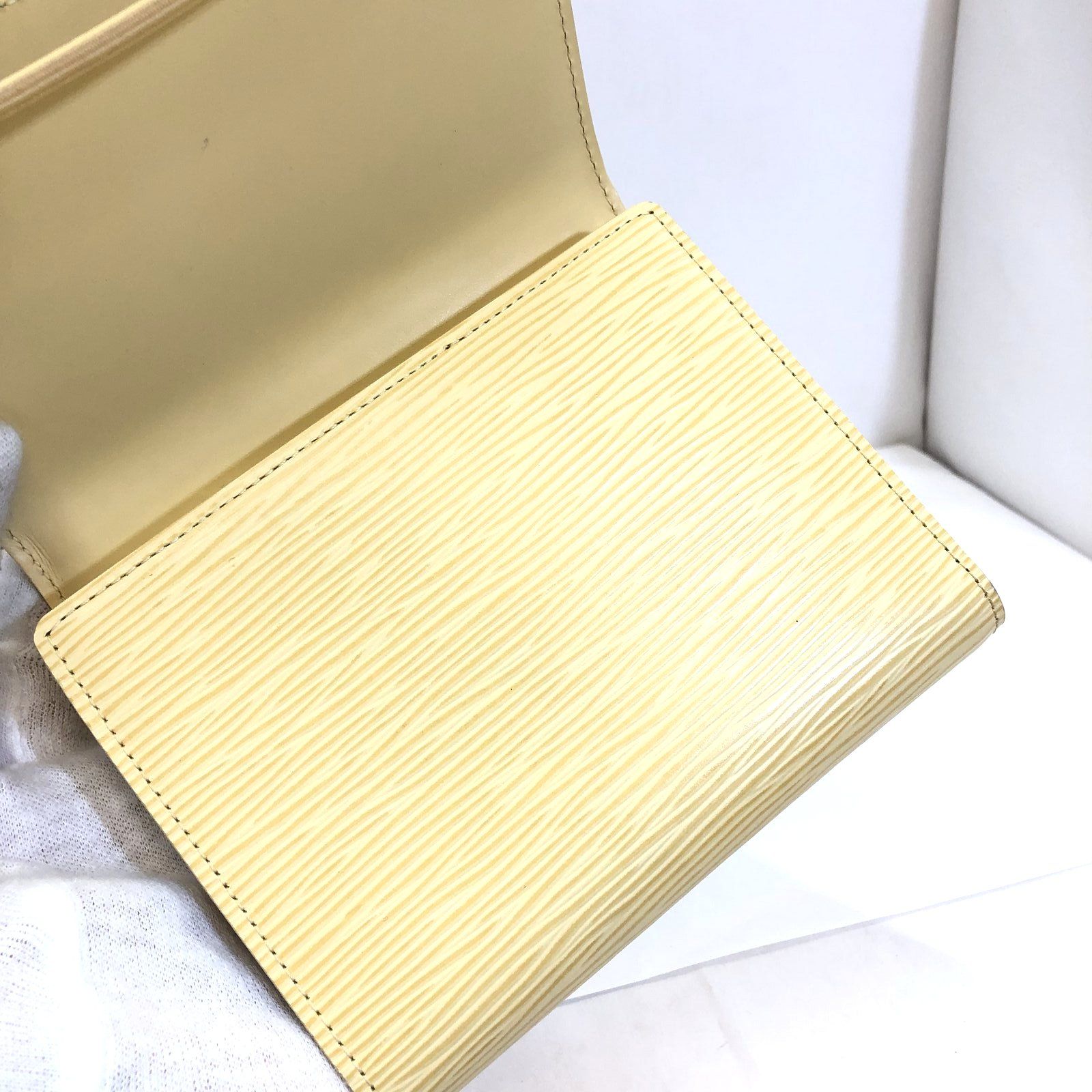 LOUIS VUITTON ルイヴィトン 三つ折り財布 M6346A - メルカリ