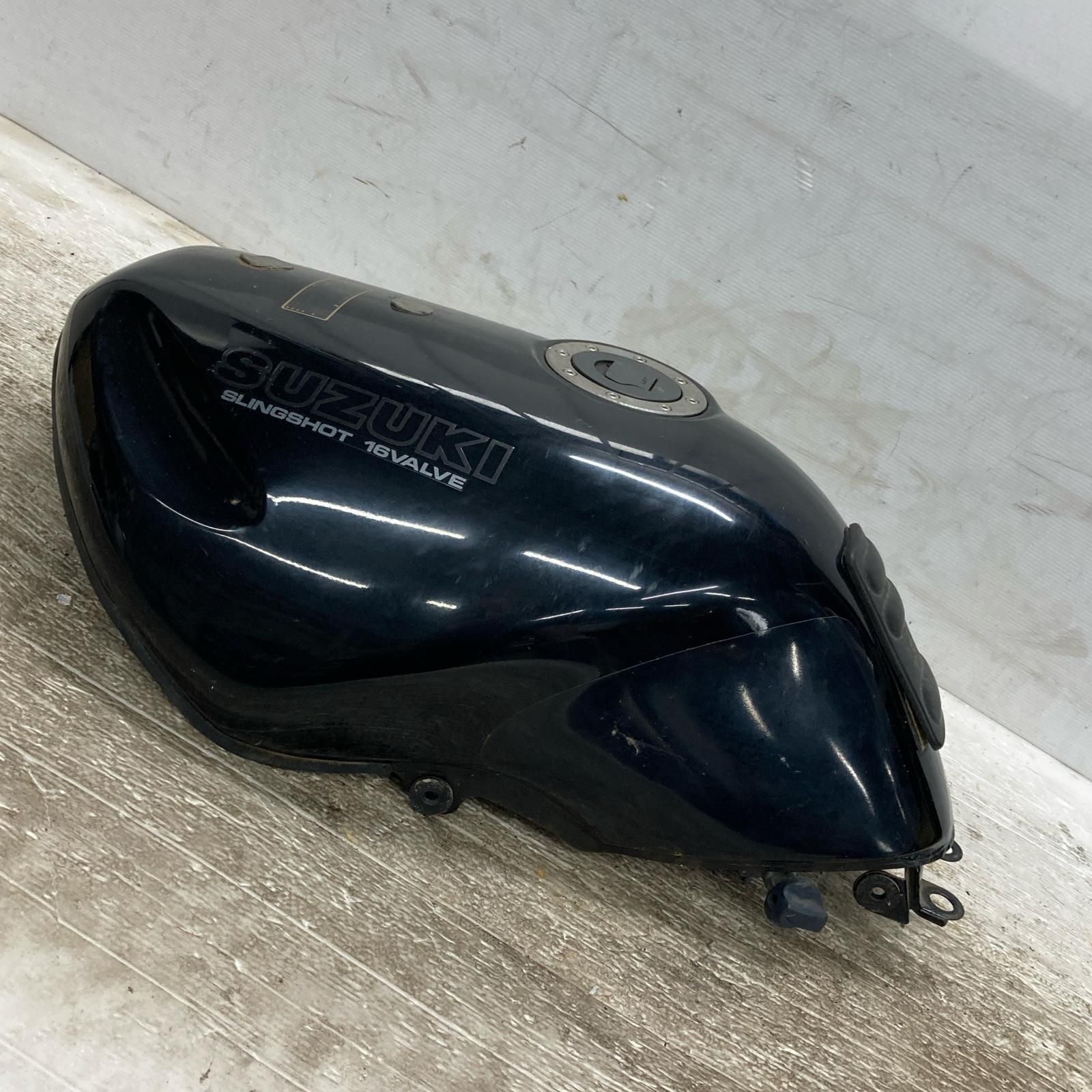 SUZUKI バンディット250 GJ74A ガソリンタンク スズキ