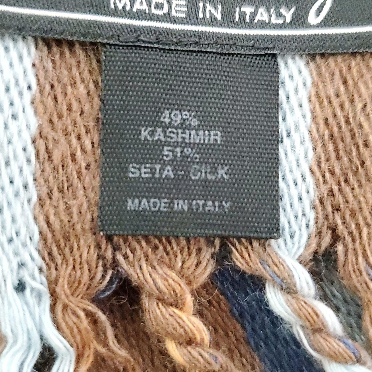 ✴︎美品✴︎ サルバトーレ フェラガモ マフラー　シルク FERRAGAMO/SalvatoreFerragamo(サルバトーレフェラガモ