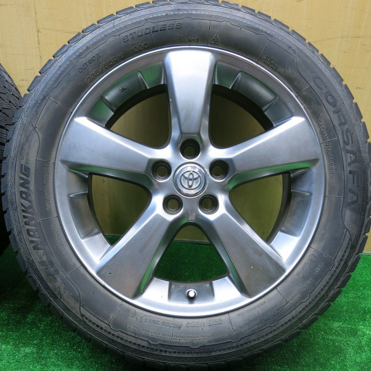 バリ溝 9.5分 トヨタ 30系 ハリアー 純正 235|55R18 スタッドレス ナンカン CORSAFA 18インチ PCD114.3|5H 5100901HAス