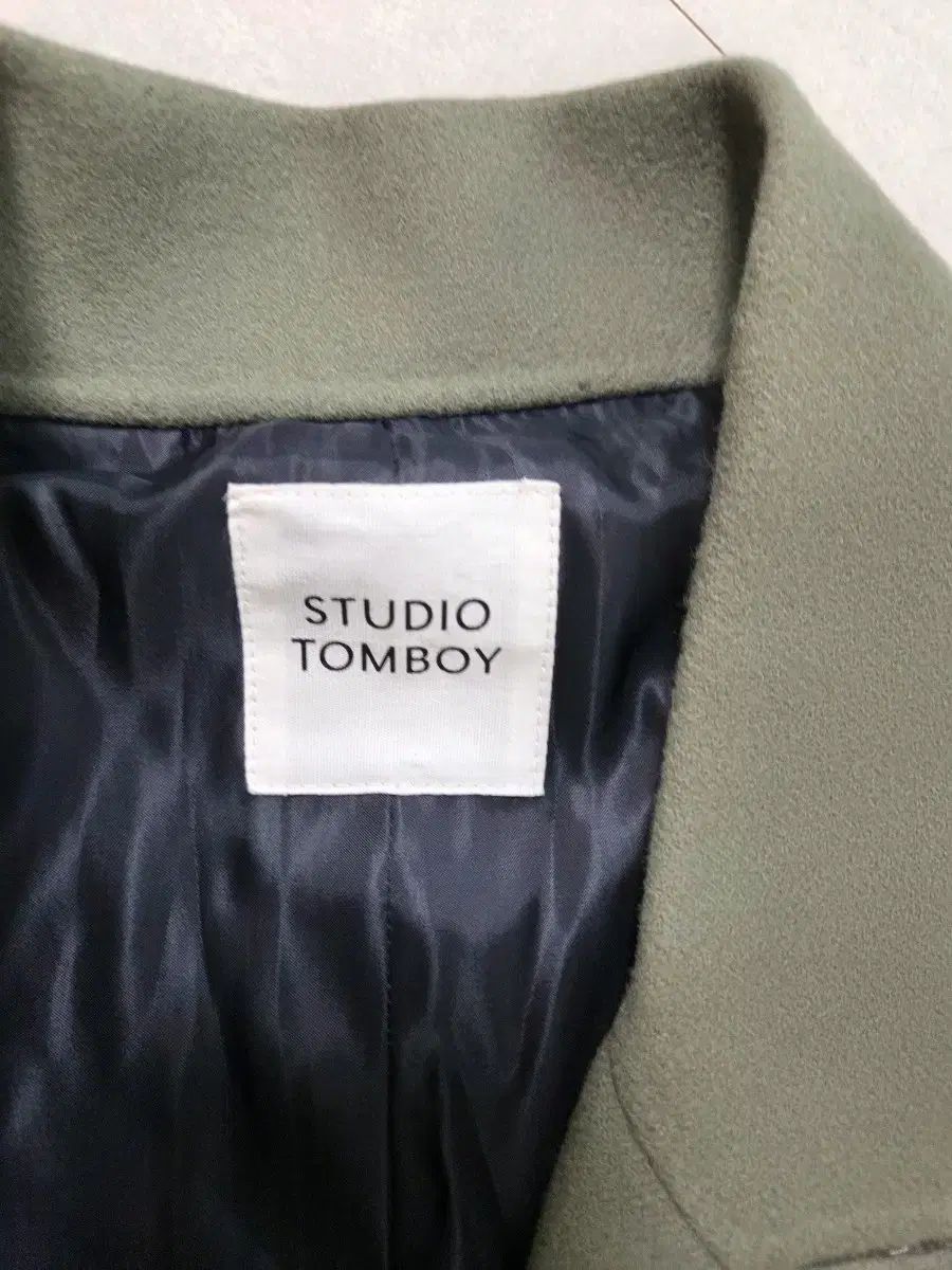 男女兼用 スタジオ TOMBOY トムボーイ ダブル ロング コート カーキ SIROKUMA-CORPORATION_COM