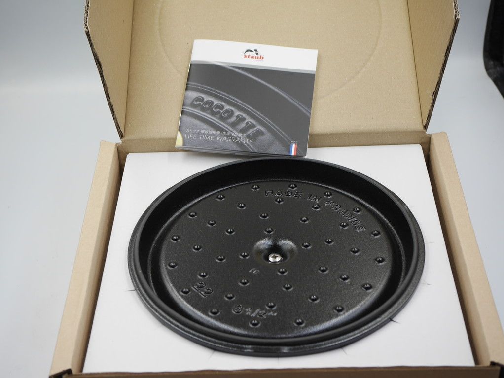 ストウブ ピコ.ココットラウンドシャイニーブラック22cm新品未使用品箱付き 楽天市場】ストウブ ココット ラウンド 22cm シャイニーブラック