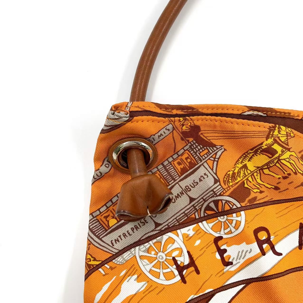 HERMES シルキーシティPM オムニバスと白い貴婦人のゲーム □M