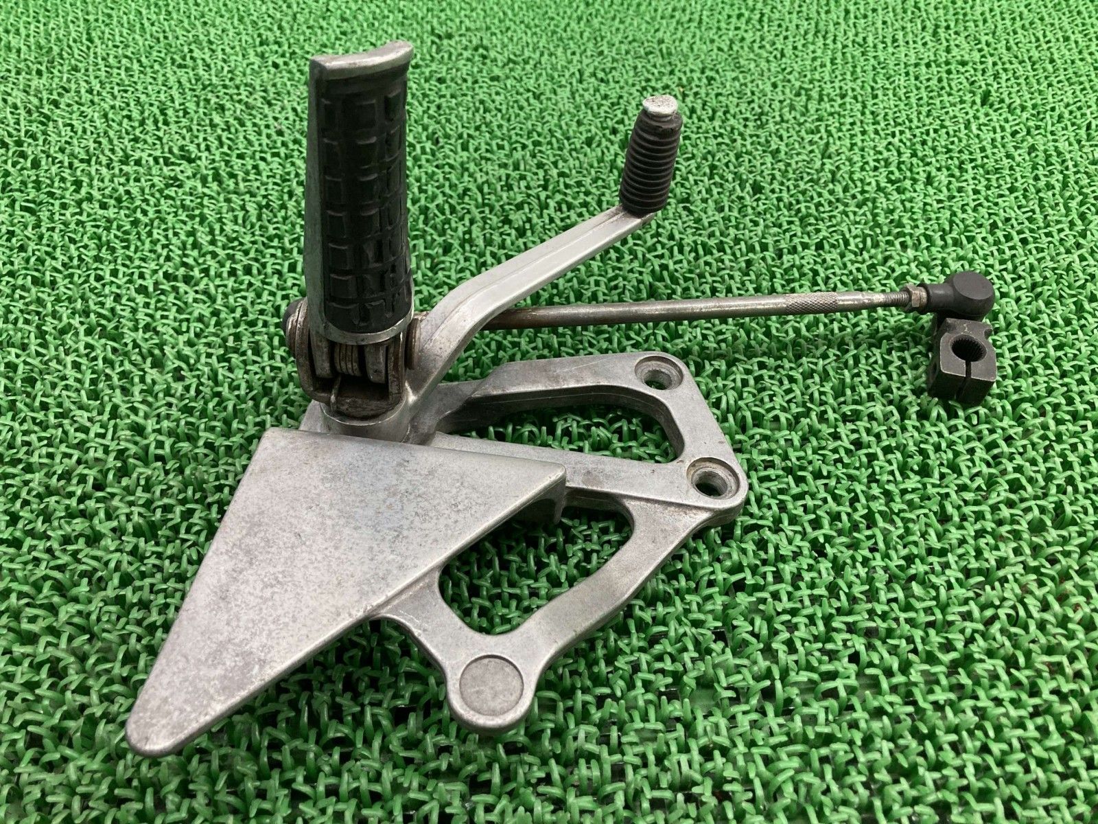 ZXR400 ステップ 左 35011-1494 カワサキ 純正 中古 バイク 部品