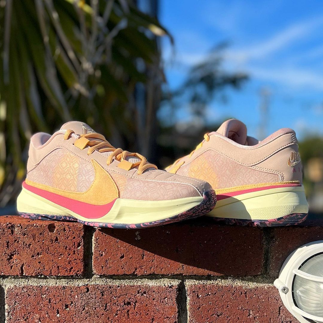 NIKE ZOOM FREAK 5 FOSSIL STONE ナイキ ズーム フリーク 5