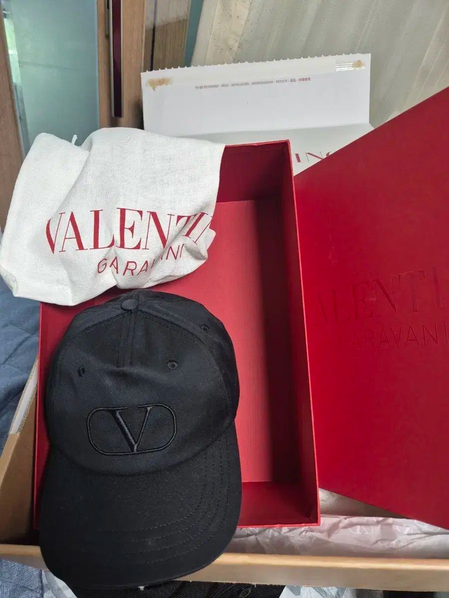ヴァレンティノ ベースボールキャップ 開封のみ