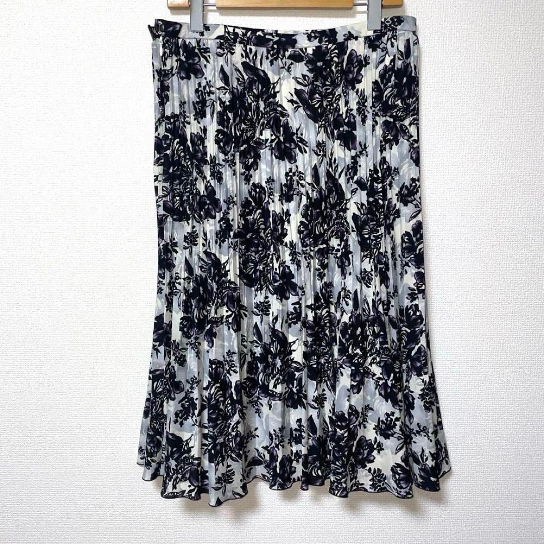 プリーツスカート