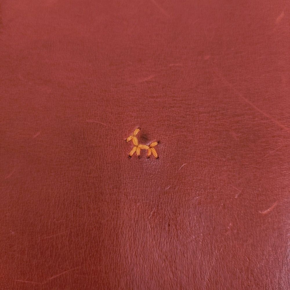 HENRY CUIR ほぼ日 レザー 犬 花 刺繍 ブックカバー 手帳カバー レッド レディース アンリークイール ほぼ日 5-0916G♪ SKLAD-KIRPICHA_RU