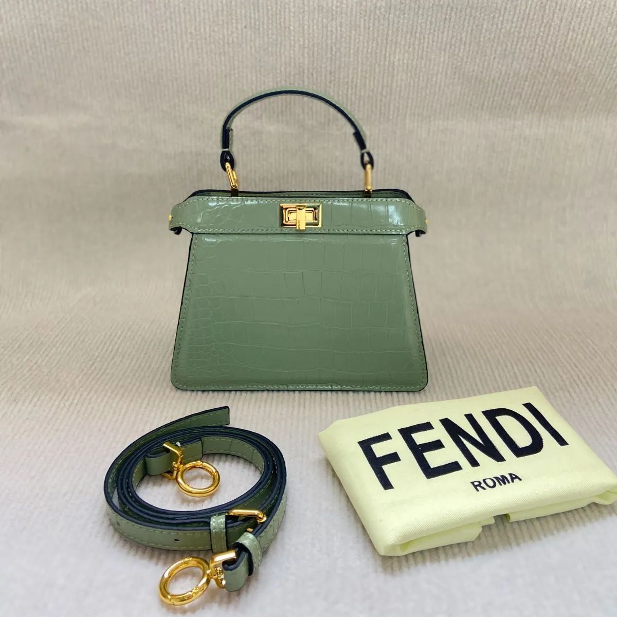 FENDI✦ピーカブー ミニ ショルダーバッグ 2way ブラック