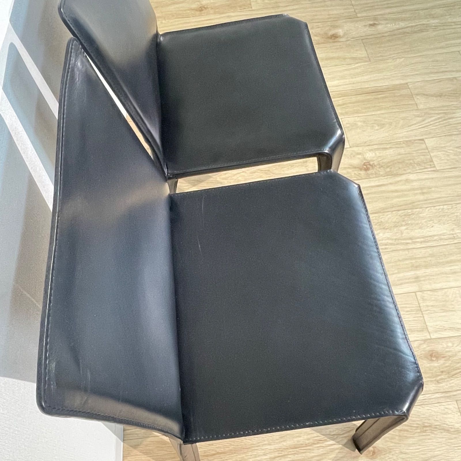 美品 カッシーナ cab412　黒　ダイニングチェア　本革　B カッシーナ / Cassina キャブ アームレスチェア 412 CAB 黒