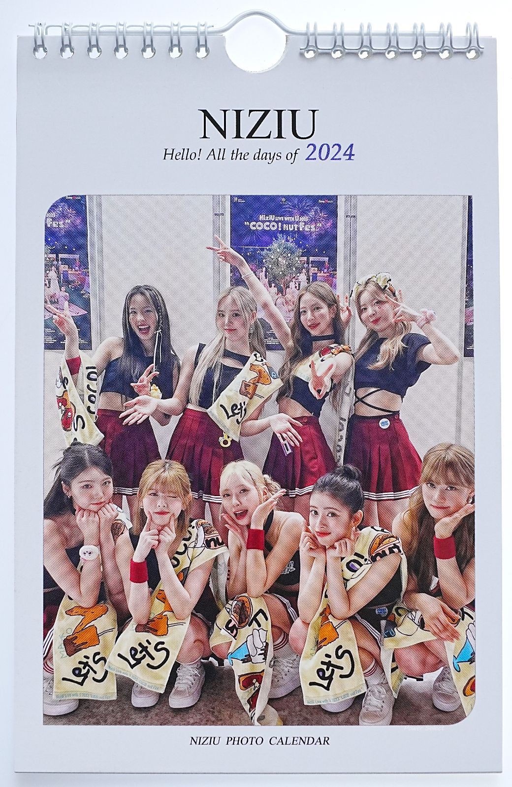 NiziU ニジュー グッズ ミニ 壁掛け カレンダー 2024年 写真集 カレンダー K-POP - メルカリ